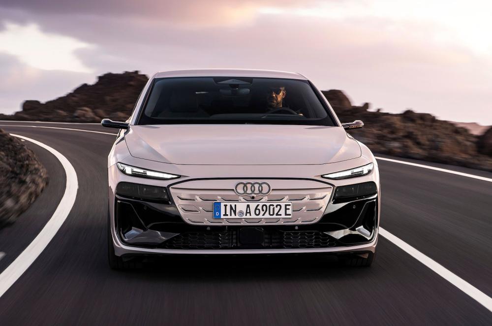 Audi A6 Sportback e-tron front driving