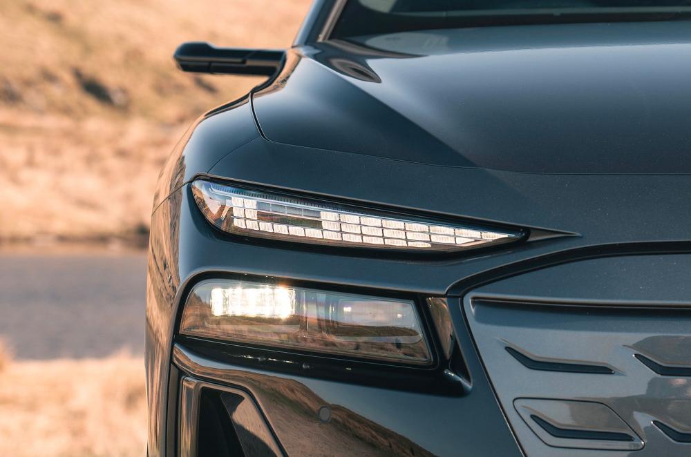 Audi A6 Sportback e-tron headlights