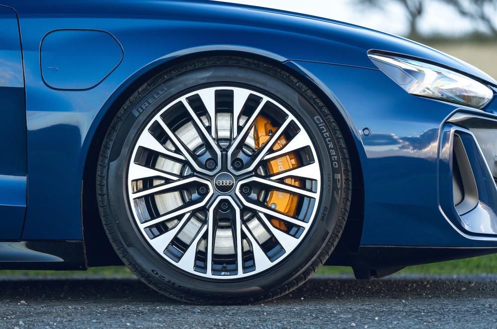 Audi e-tron GT alloy wheel