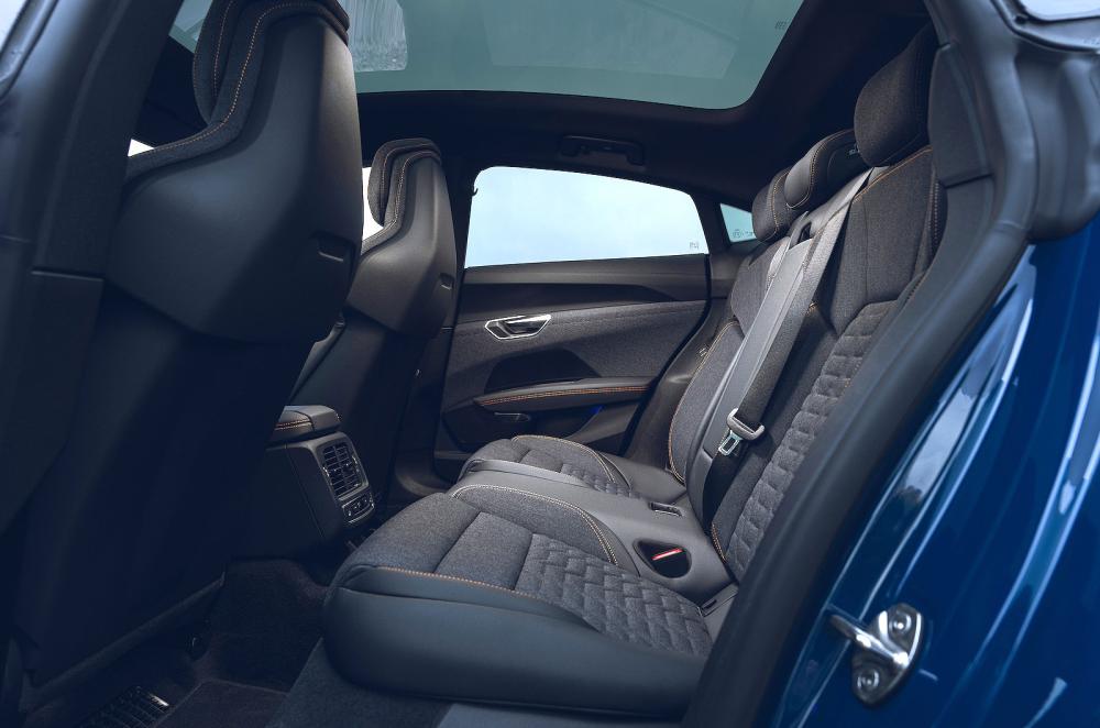Audi e-tron GT back seats