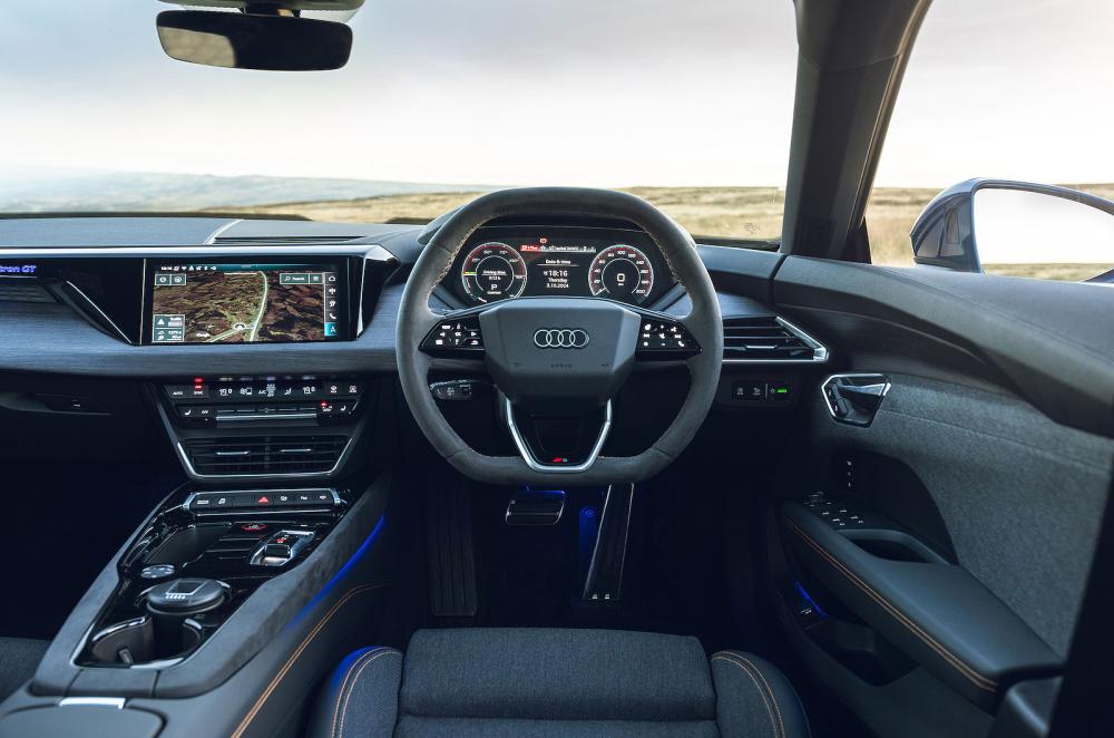 Audi e-tron GT dashboard
