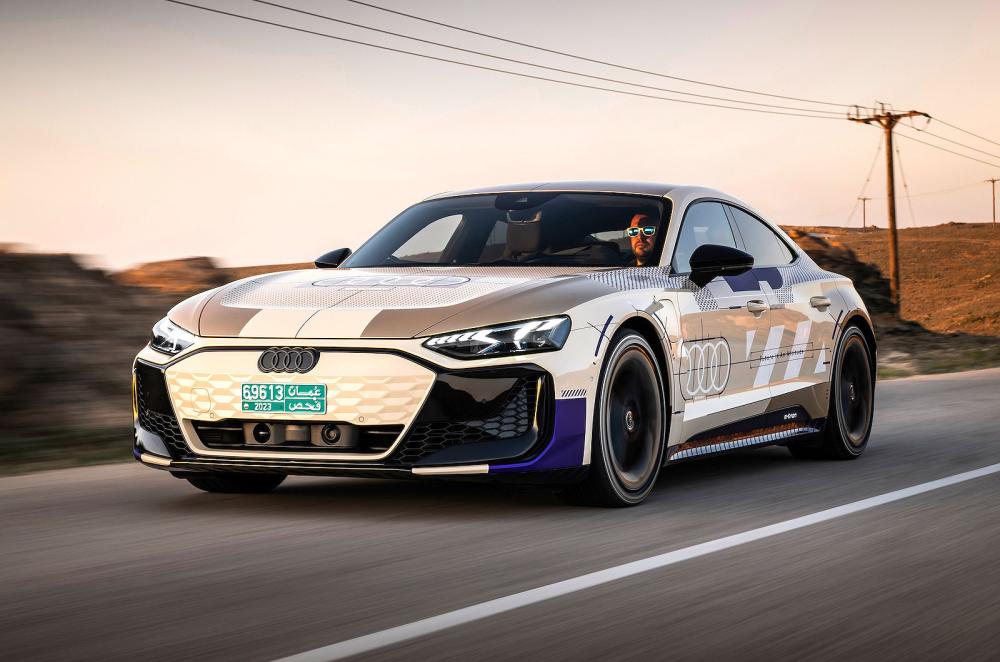 Audi e-tron GT front left driving