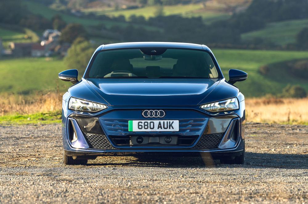 Audi e-tron GT front static