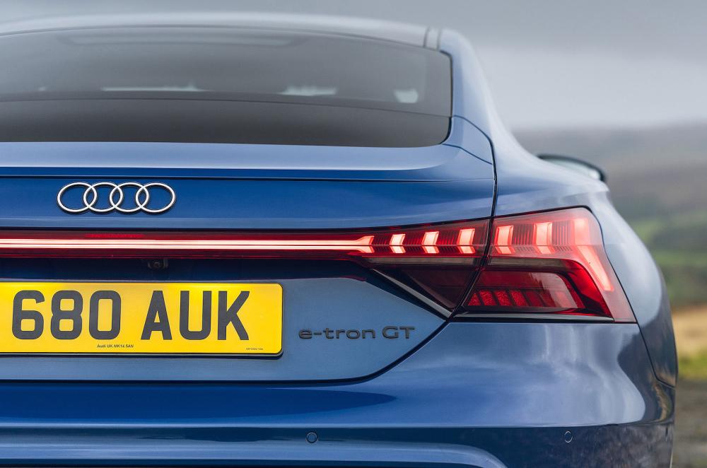 Audi e-tron GT rear lights