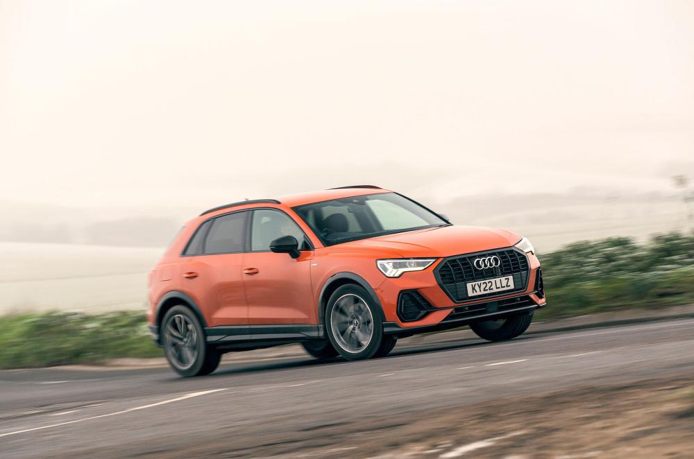 Audi Q3 front right tracking