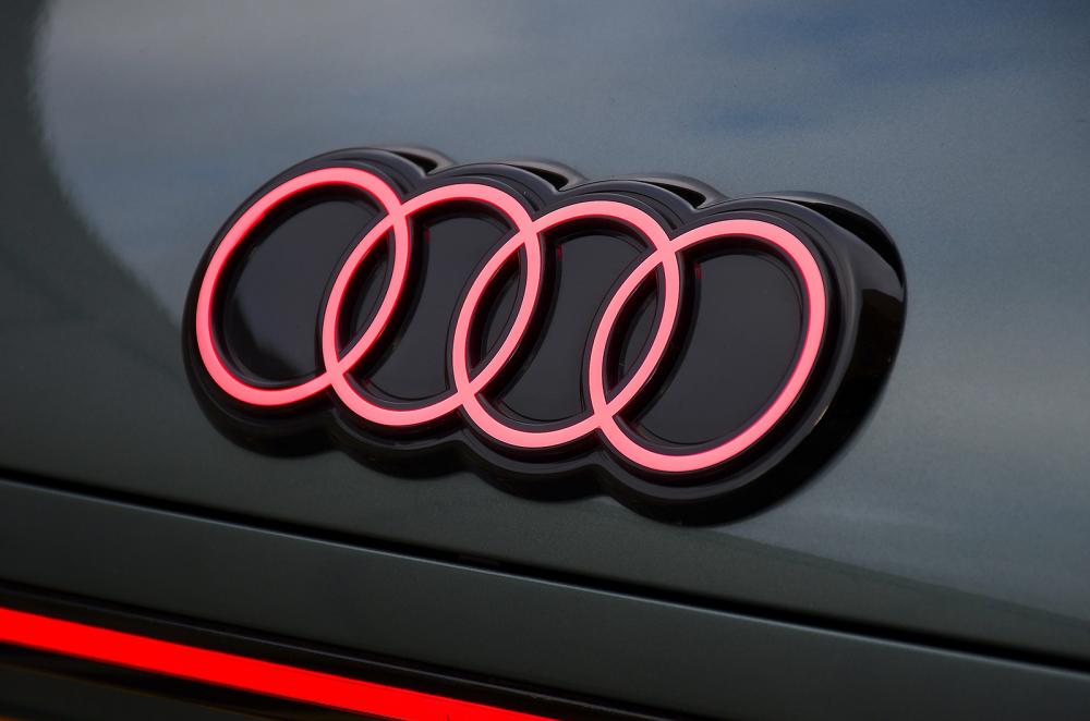 Audi Q3 logo