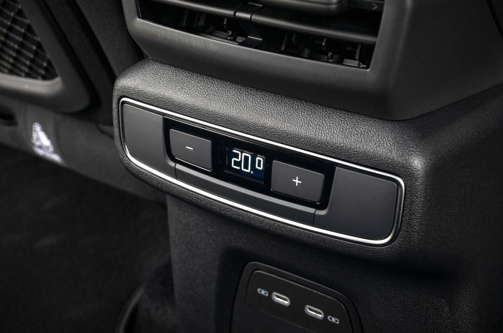 Audi Q4 e-tron rear interior controls