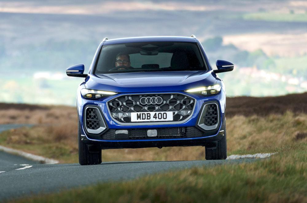 Audi Q5 Sportback front driving