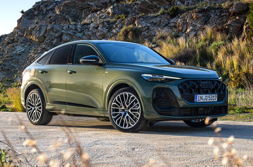 Audi Q5 Sportback front right static