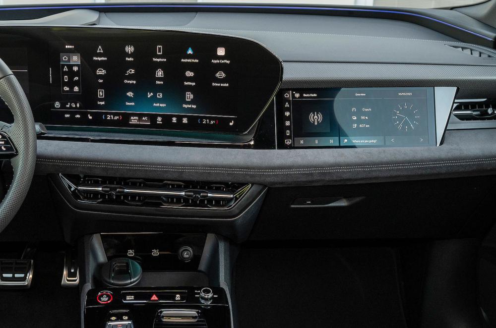 Audi Q6 e-tron Sportback infotainment touchscreens