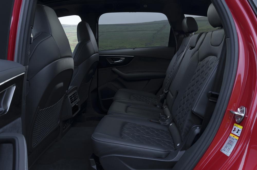 Audi Q7 rear seats