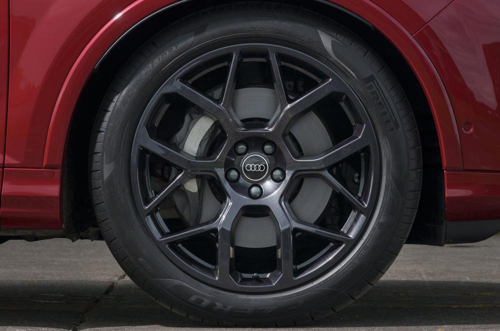 Audi Q7 wheel