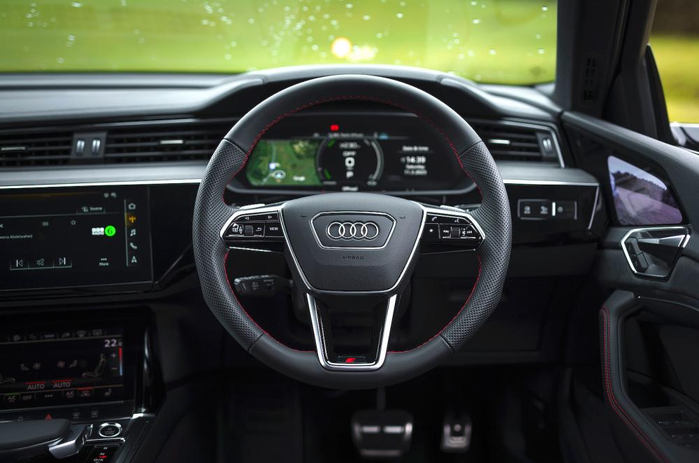 Audi Q8 e-tron interior dashboard