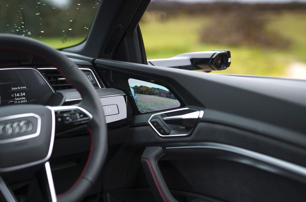 Audi Q8 e-tron interior mirror detail
