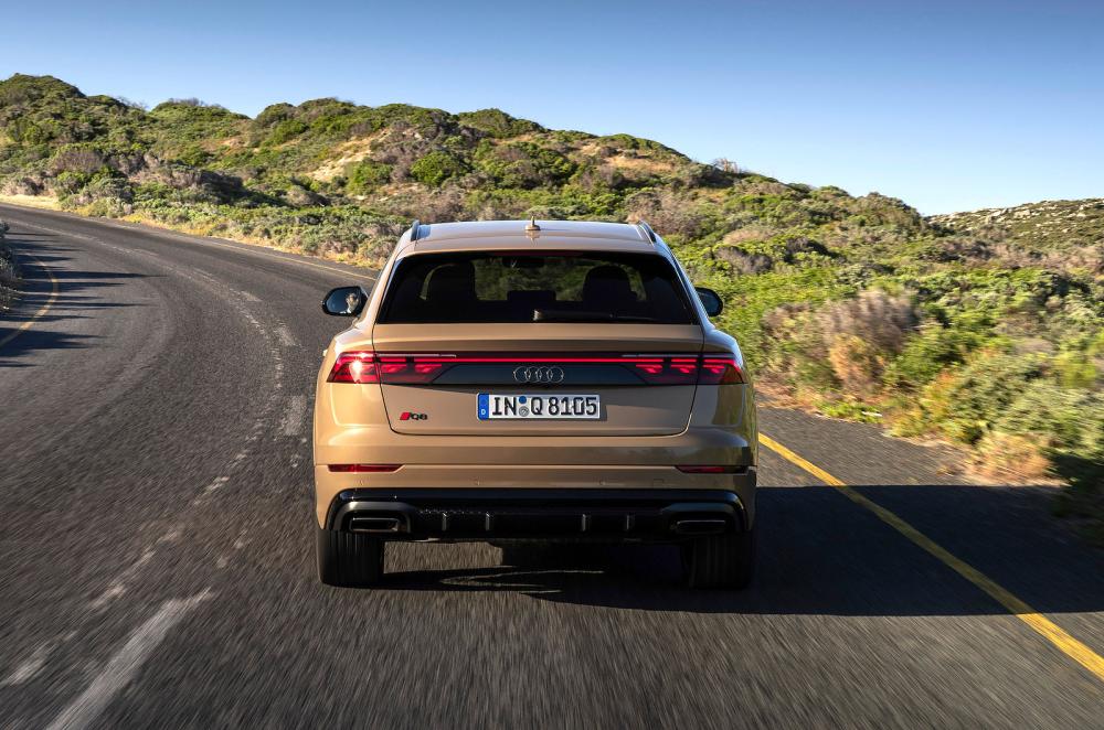 Audi Q8 rear cornering