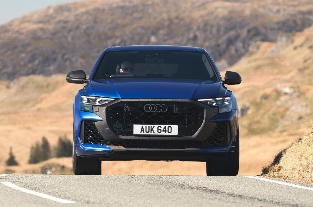 Audi RS Q8 front driving