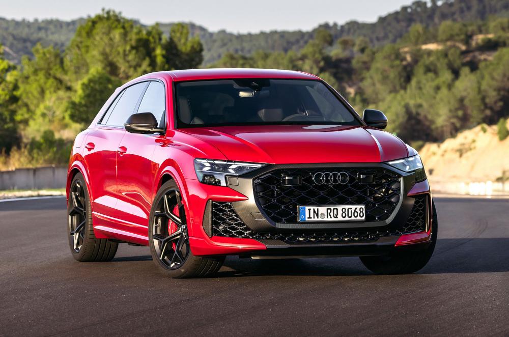 Audi RS Q8 front right static