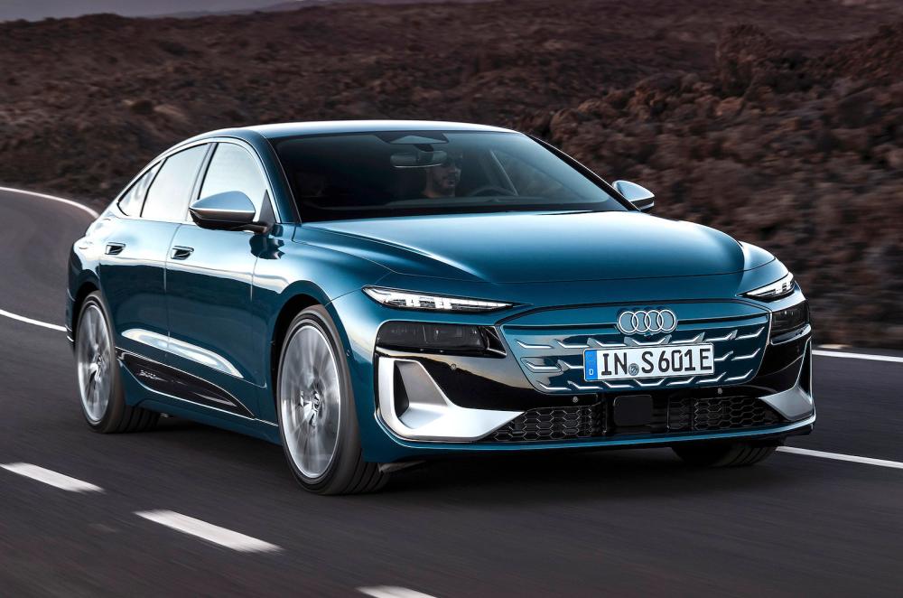 Audi S6 Sportback e-tron front right driving