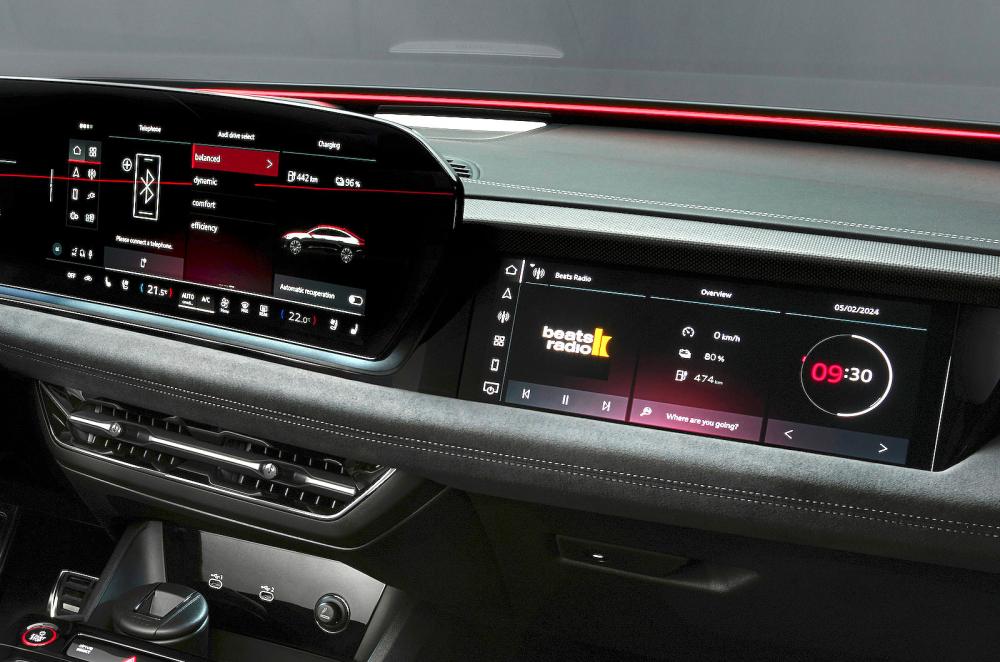 Audi S6 Sportback e-tron infotainment touchscreens