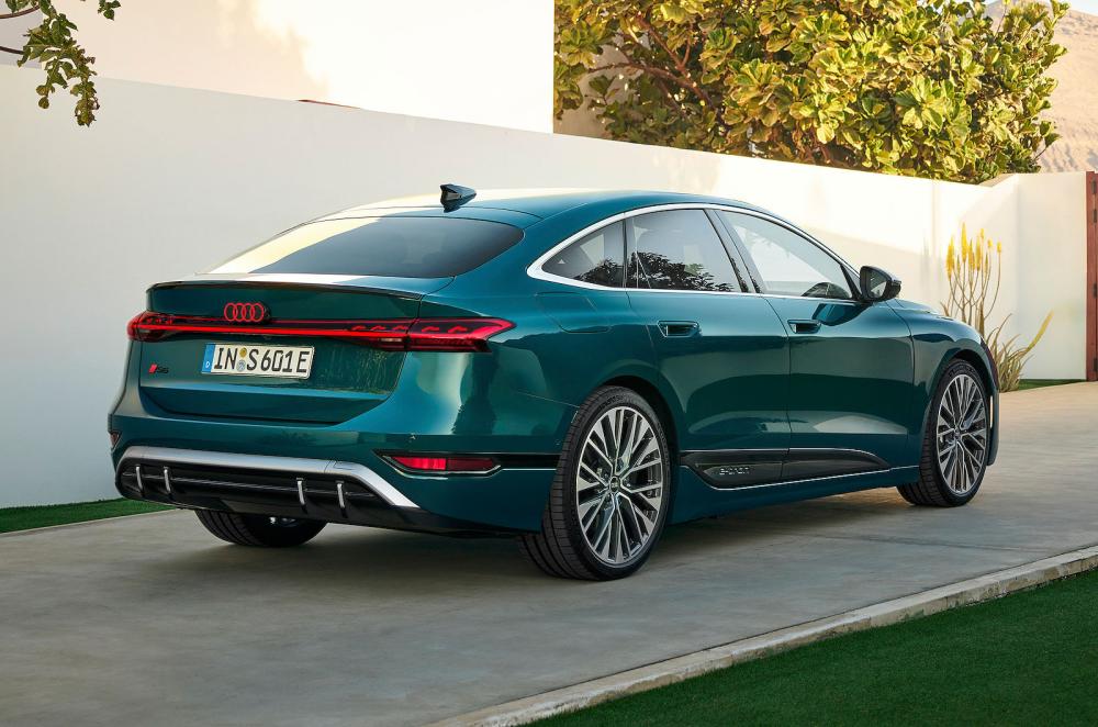 Audi S6 Sportback e-tron rear right static