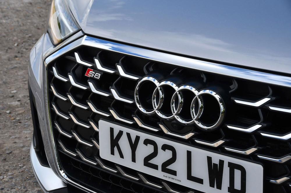 Audi S8 grille detail