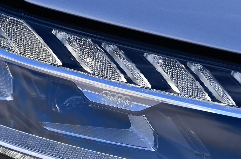 Audi S8 headlights detail