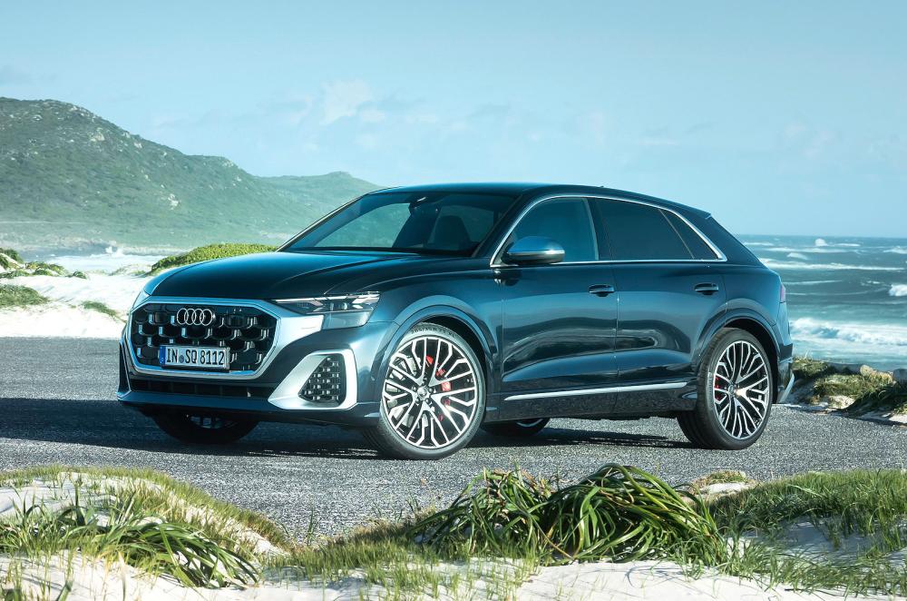 Blue Audi SQ8 front left static