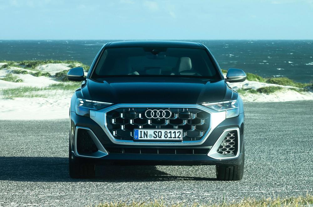 Audi SQ8 front static