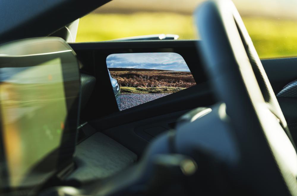 Audi A6 Avant e-tron door camera screens