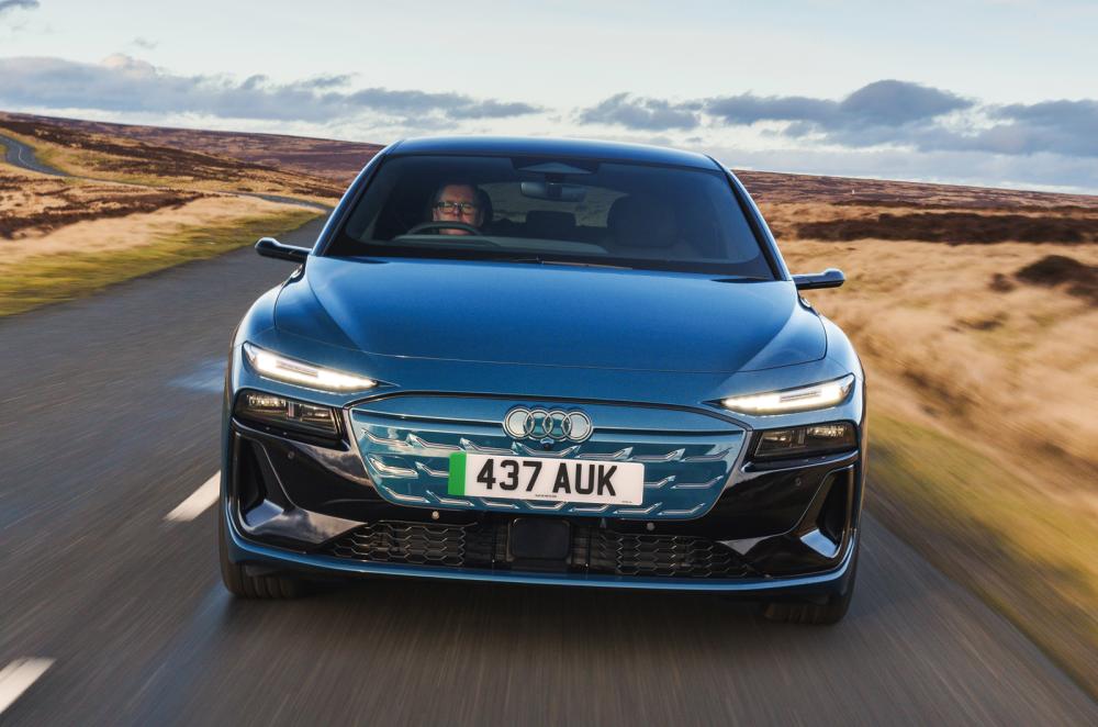 Audi A6 Avant e-tron nose driving