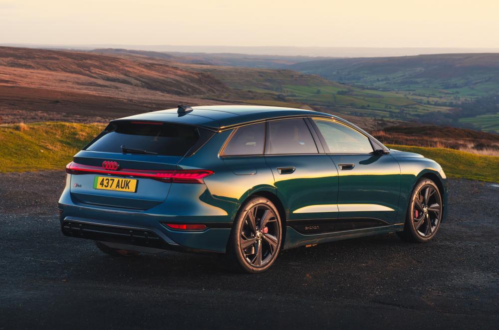 Audi A6 Avant e-tron rear static