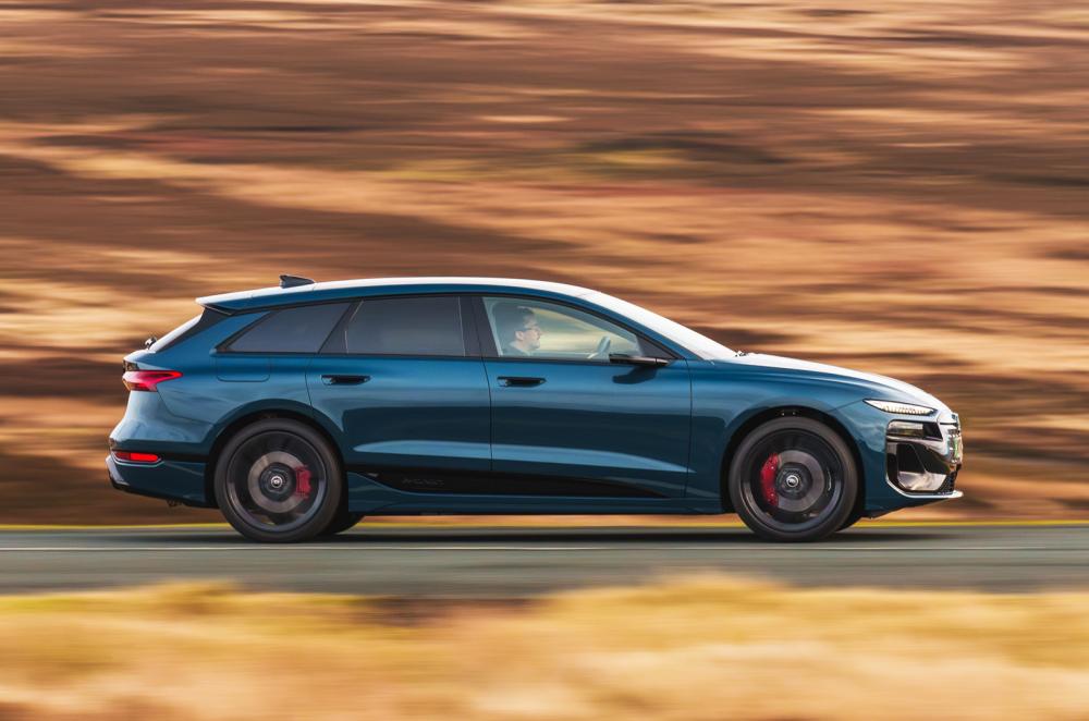 Audi A6 Avant e-tron side driving