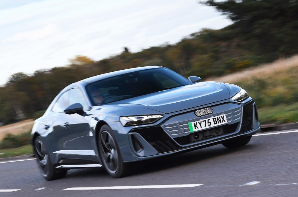 Audi E-tron GT LT front driving