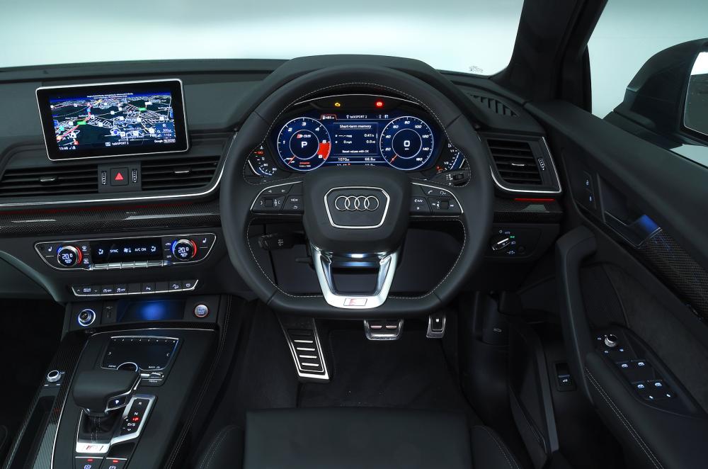 Audi SQ5 dashboard