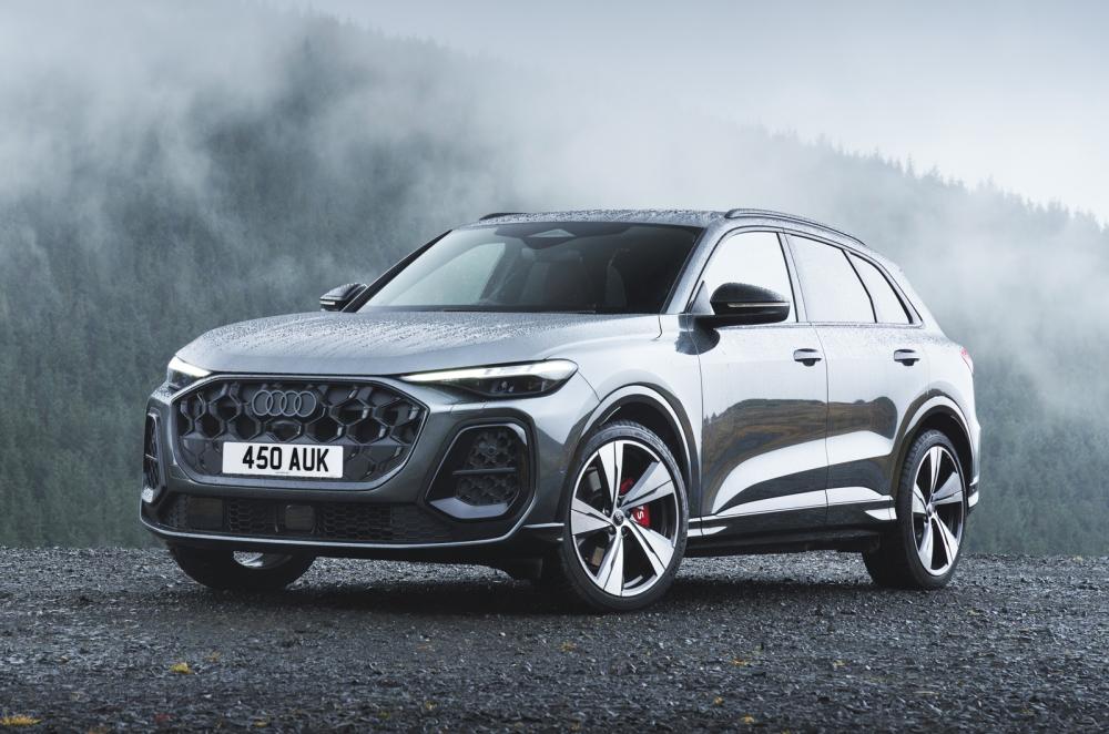 Audi SQ5 front static