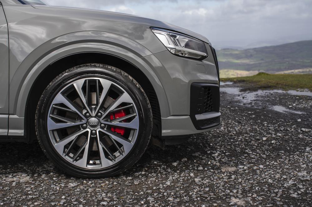 Audi SQ2 2021 alloy wheel detail