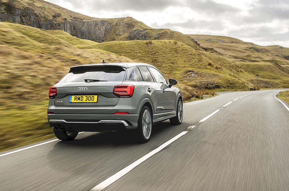 Audi SQ2 2021 rear right tracking