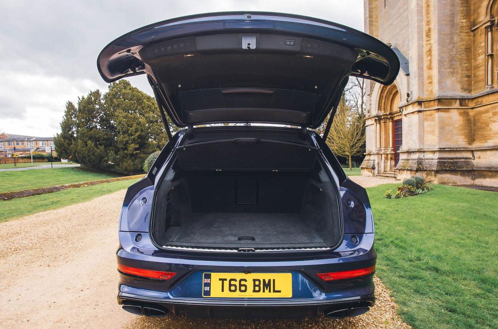 Bentley Bentayga boot