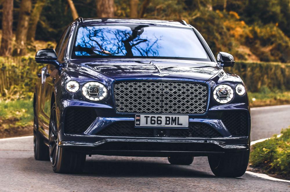 Bentley Bentayga front cornering