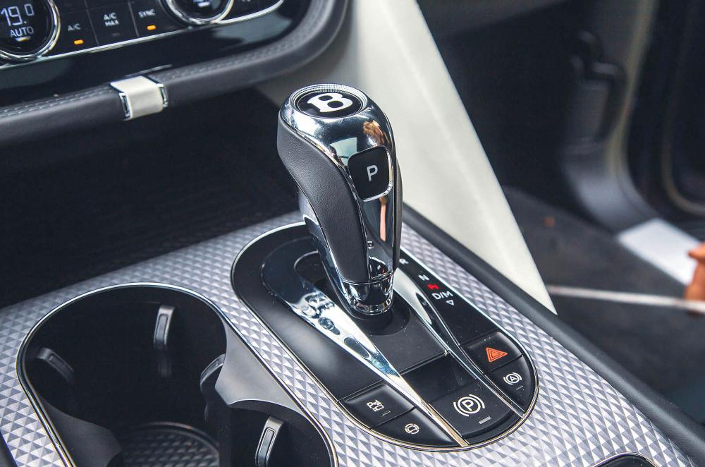 Bentley Bentayga gearstick