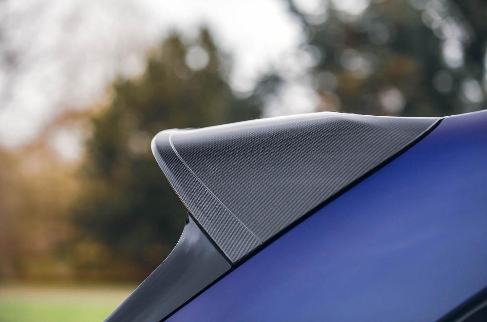 Bentley Bentayga rear roof detail