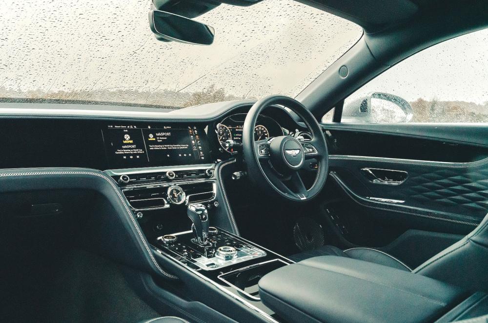 Bentley Flying Spur interior front seats