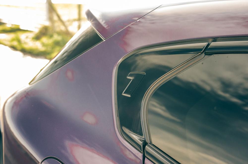 BMW 1 Series badge detail