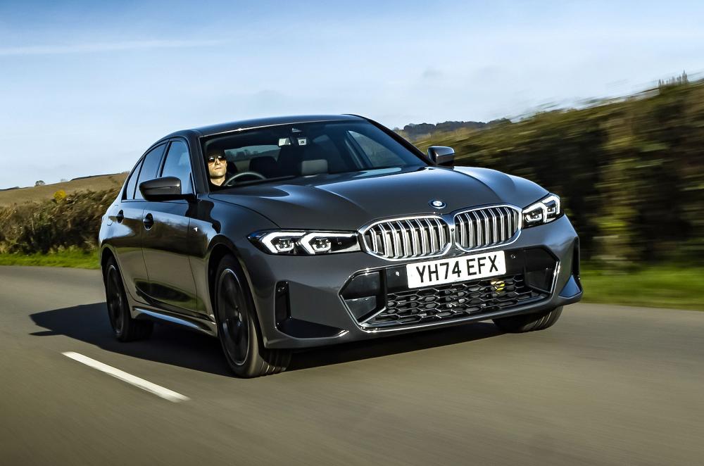 BMW 3 Series front right driving