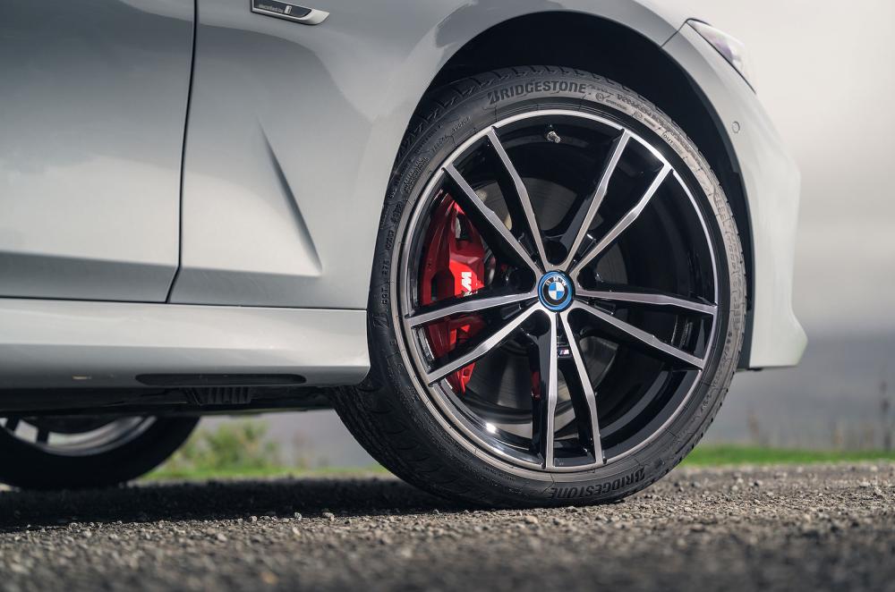 BMW 3 Series Touring alloy wheel detail