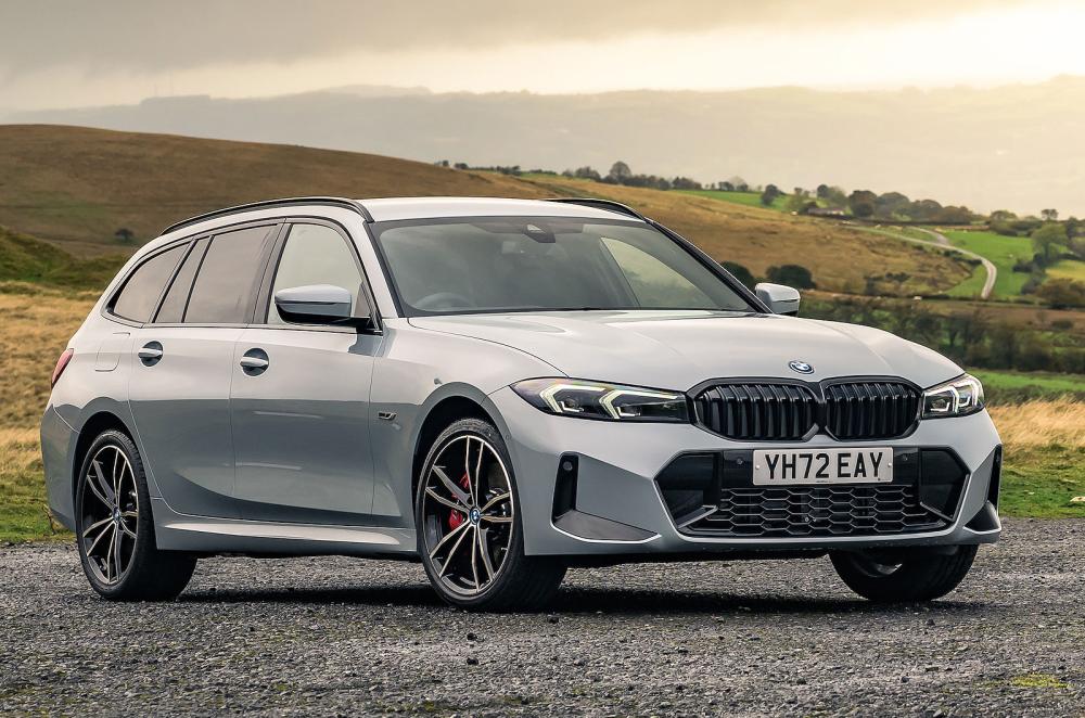 BMW 3 Series Touring front right static