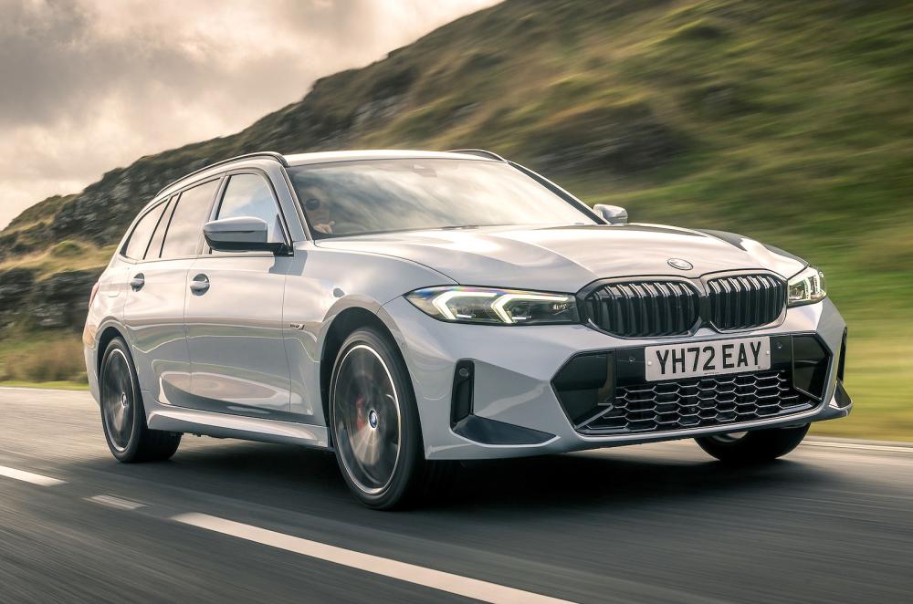 BMW 3 Series Touring front right driving