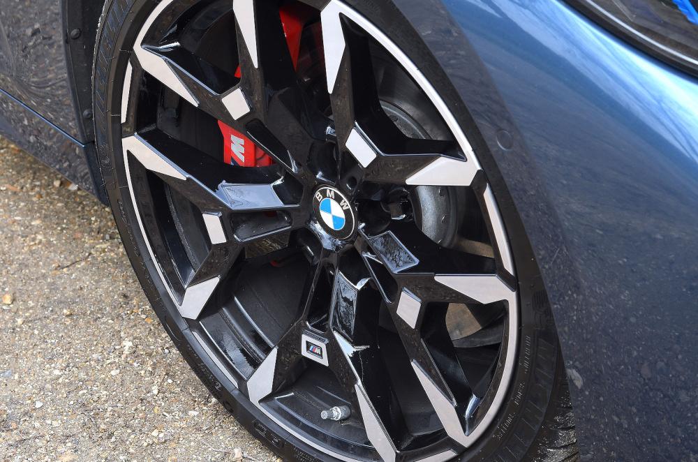 BMW 4 Series alloy wheel