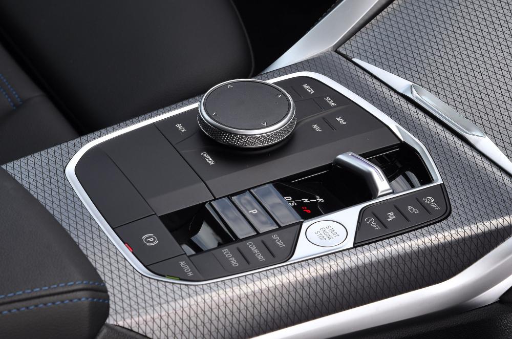 BMW 4 Series interior controls