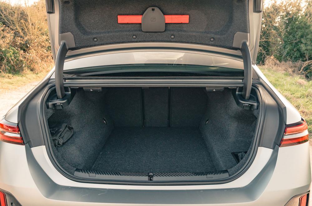 BMW 5 Series boot